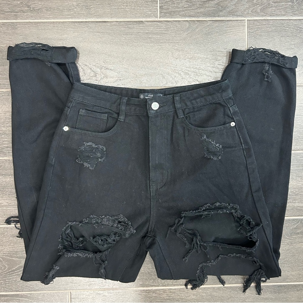 Missguided Riot High Rise Mom Jean - Picture 5 of 6